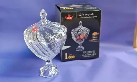 Цукерниця на ніжці з кришкою, 23×15 см